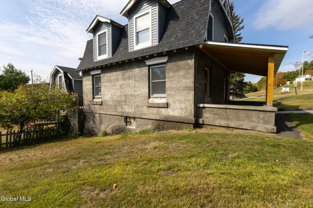 $170,000 | 29 Veterans Way, Moriah, NY 12956