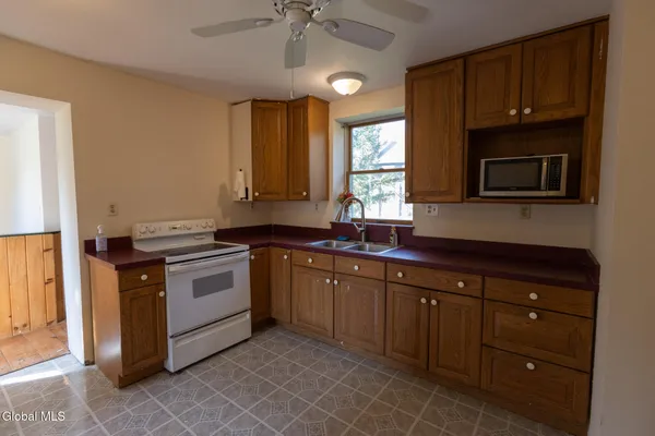 $165,000 | 29 Veterans Way, Moriah, NY 12956