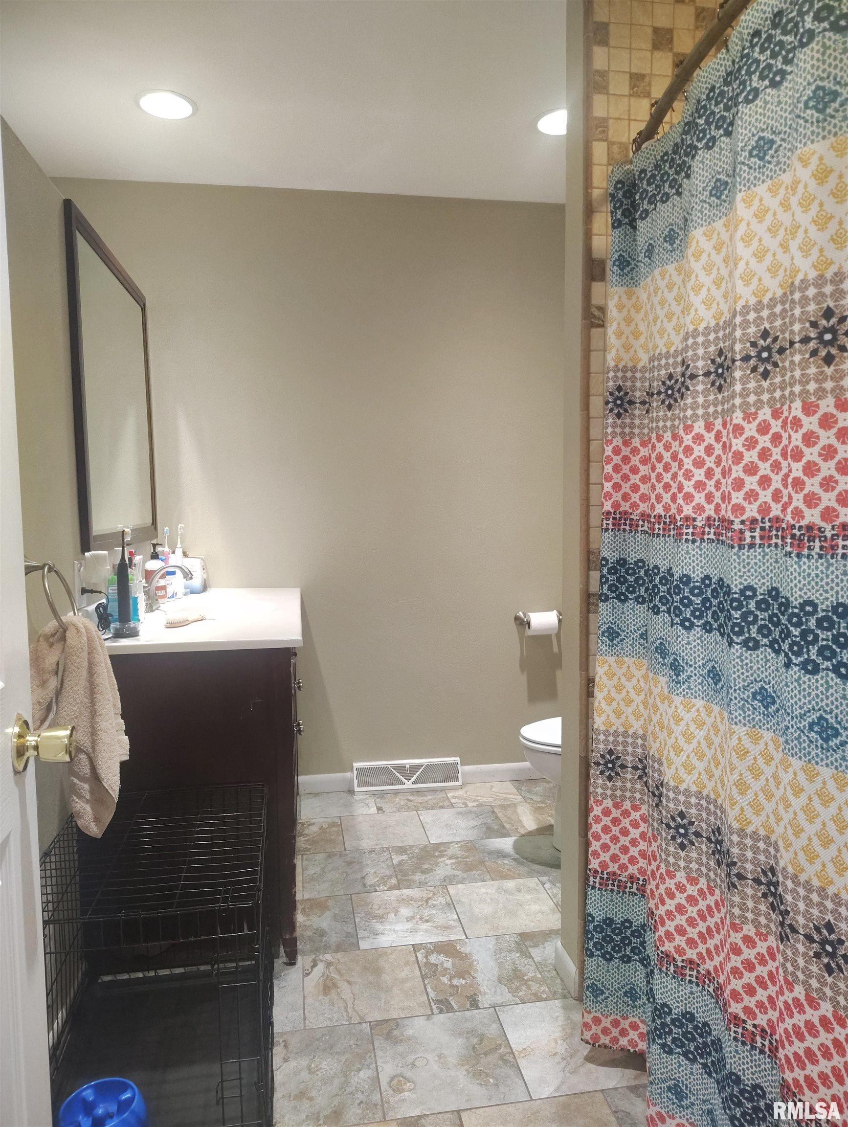 362 East Ash Street Canton, IL 61520 - Photo 22 of 56