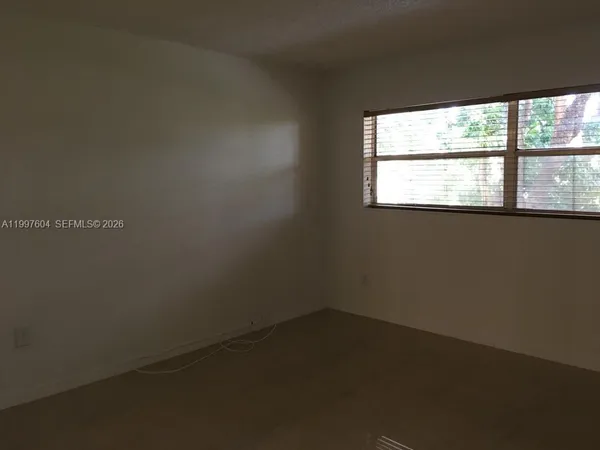$2,100 | 9375 Fontainebleau Boulevard, Unit L209, Miami, FL 33172