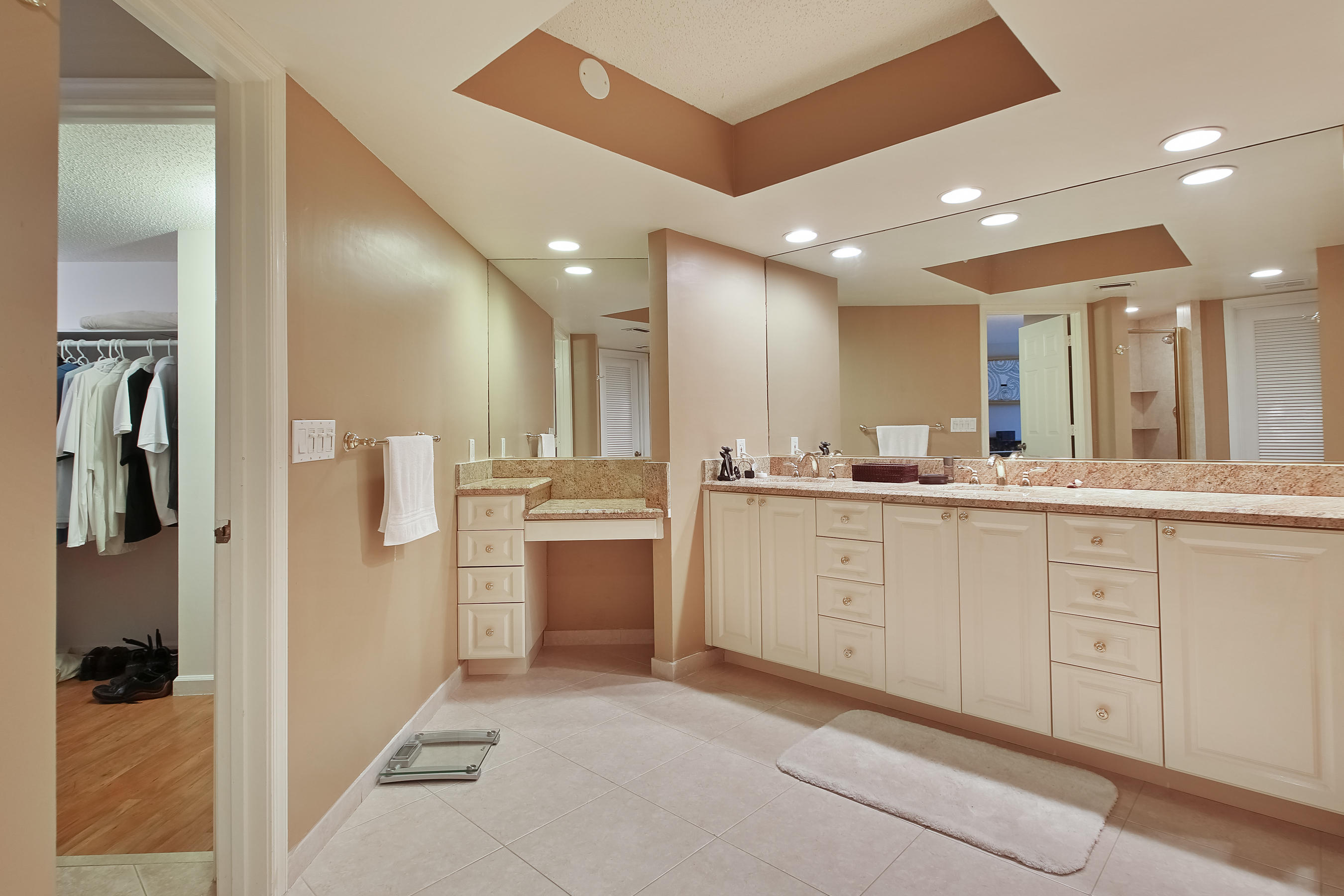 800 Jeffery Street, Unit 209 Boca Raton, FL 33487 - Photo 11 of 18 800_Jeffery_St_209-3