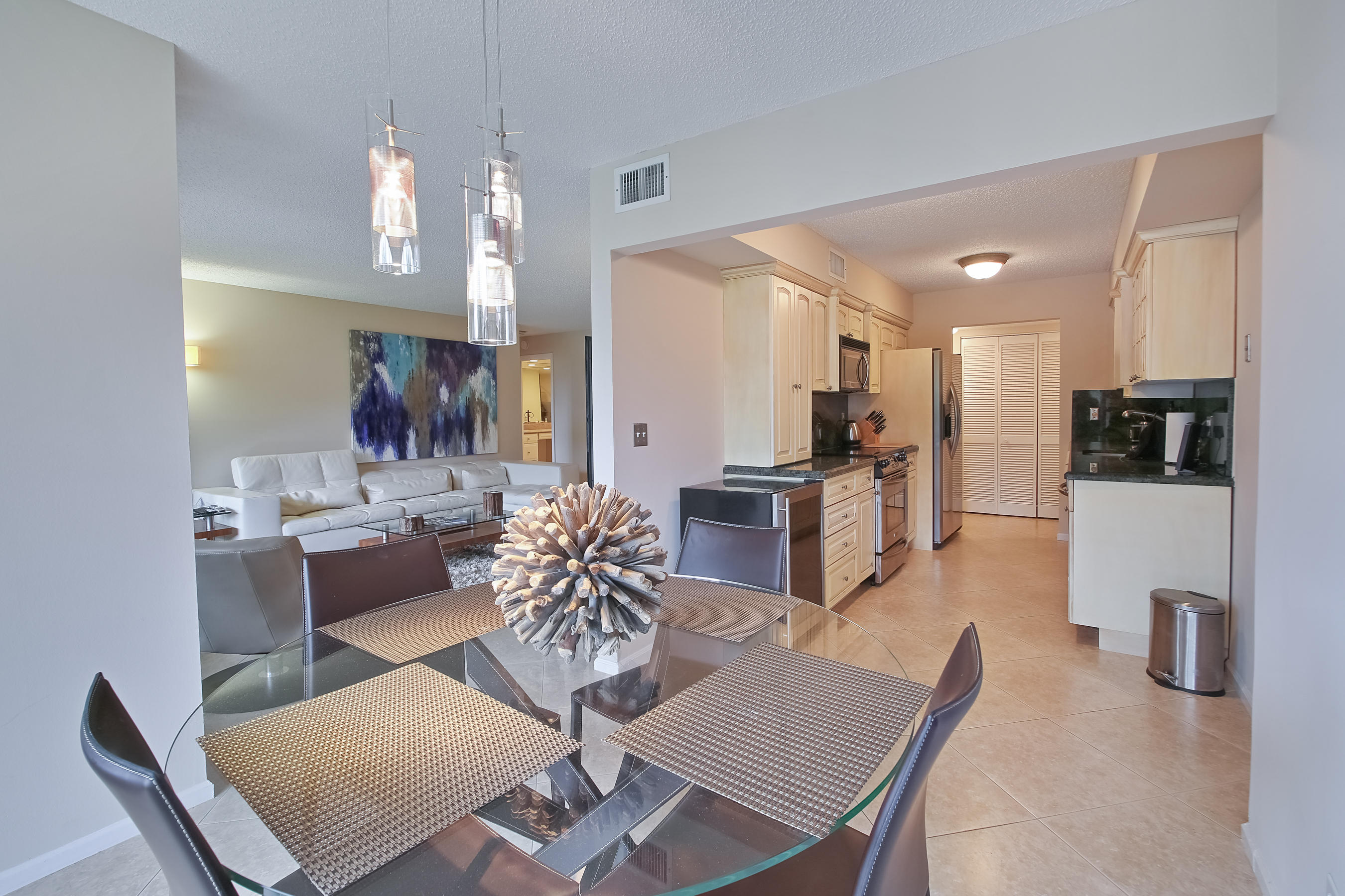 800 Jeffery Street, Unit 209 Boca Raton, FL 33487 - Photo 3 of 18 800_Jeffery_St_209-5
