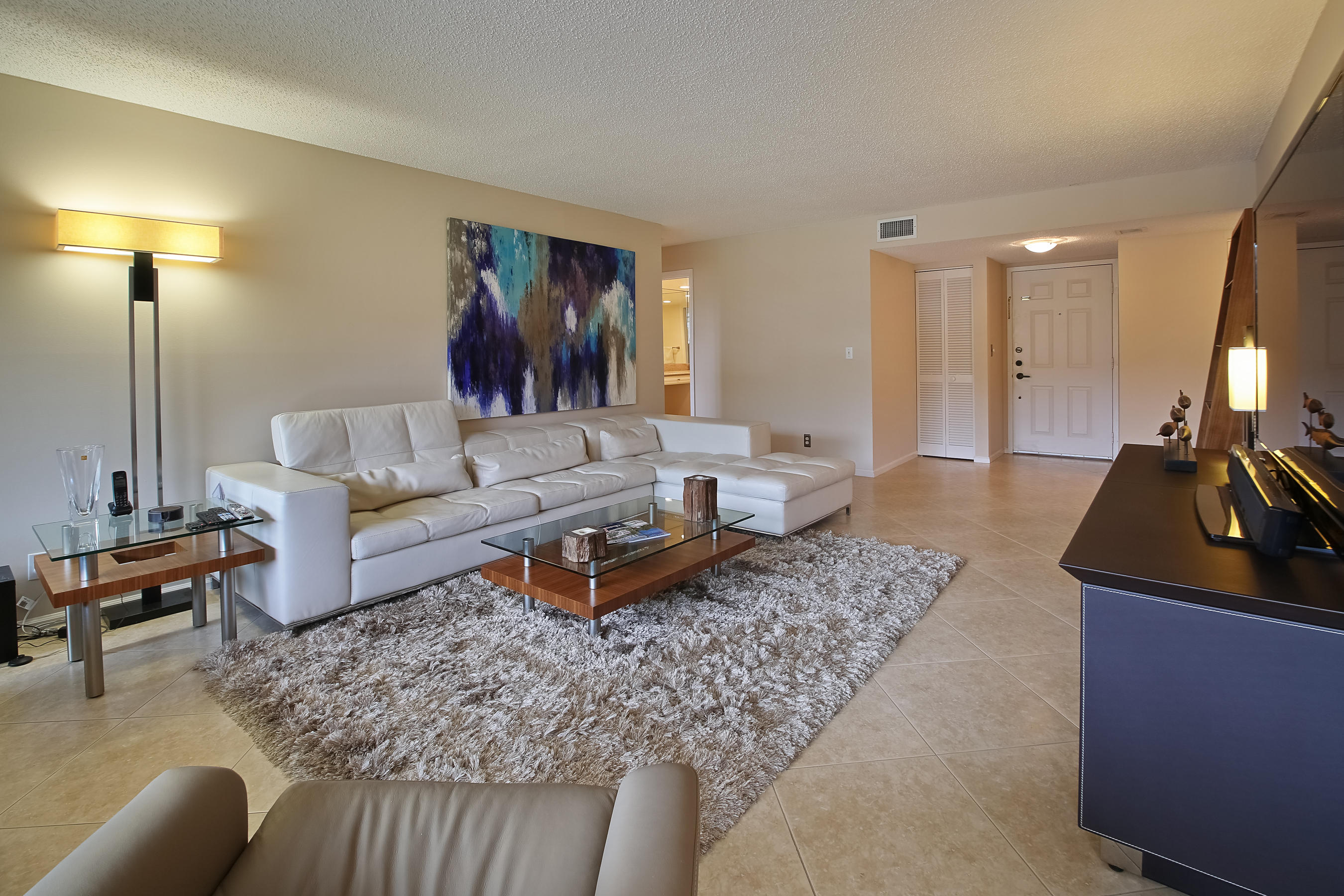 800 Jeffery Street, Unit 209 Boca Raton, FL 33487 - Photo 6 of 18 800_Jeffery_St_209-8