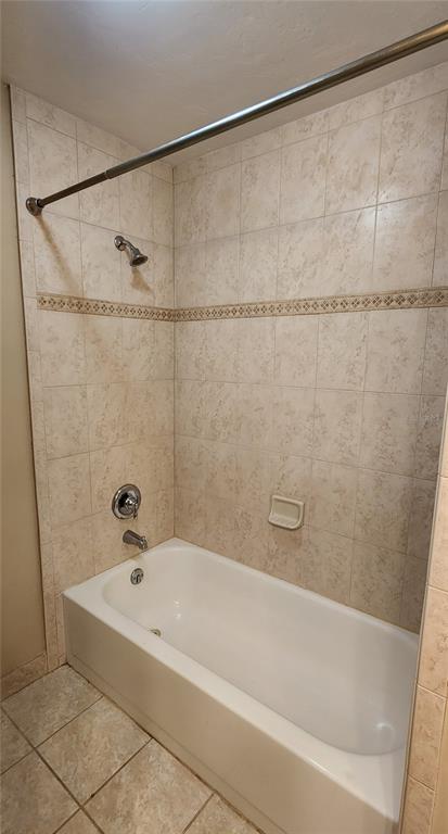 2202 Southwest 39 Drive Gainesville, FL 32607 - Photo 4 of 11