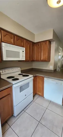 $1,400 | 2202 Southwest 39 Drive, Gainesville, FL 32607