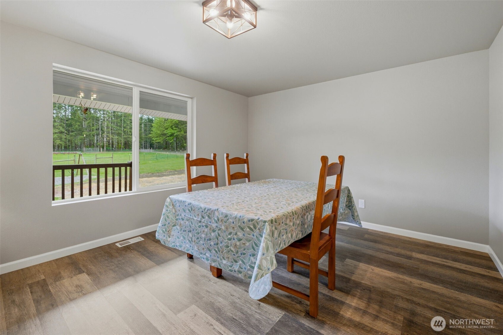 5232 West Shelton Matlock Road Shelton, WA 98584 - Photo 6 of 35