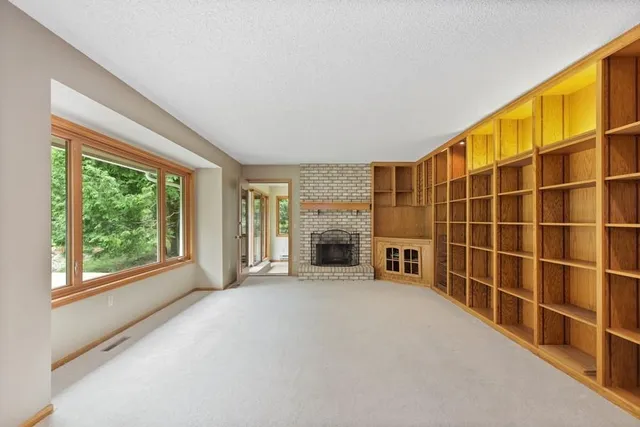 $3,700 | 7140 Willow View Cove, Chanhassen, MN 55317