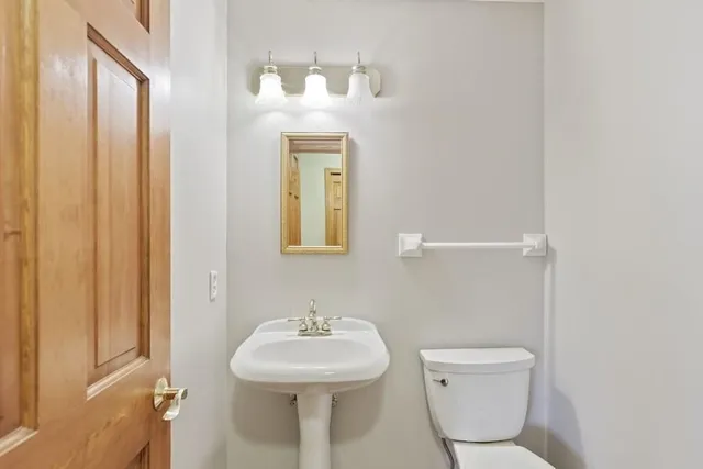 $3,700 | 7140 Willow View Cove, Chanhassen, MN 55317