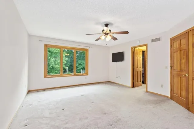 $3,700 | 7140 Willow View Cove, Chanhassen, MN 55317