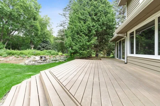 $3,700 | 7140 Willow View Cove, Chanhassen, MN 55317