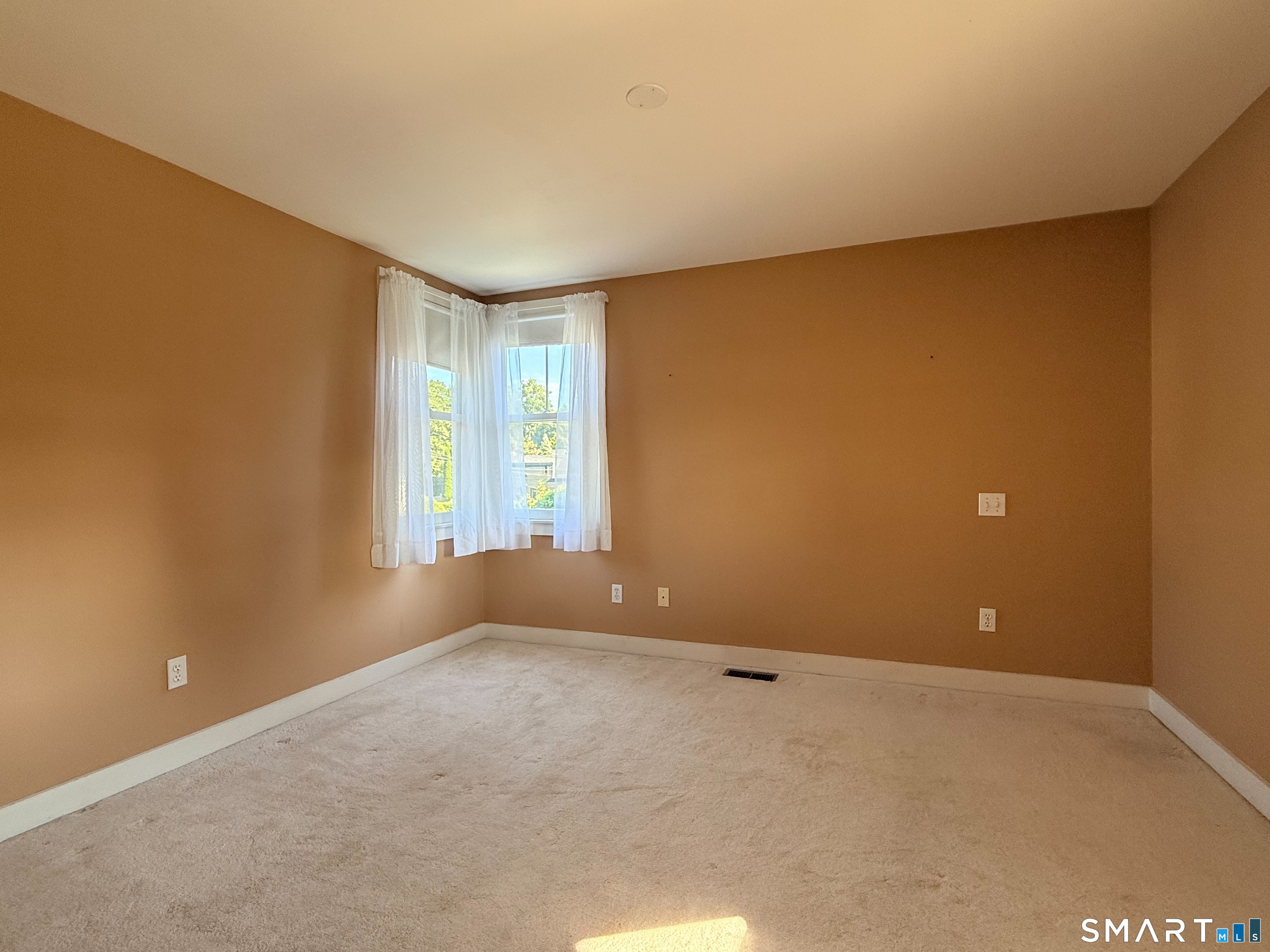 17-19 Wallace Road Branford, CT 06405 - Photo 12 of 21 Gallery Image 12