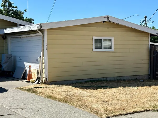 a side view of a house