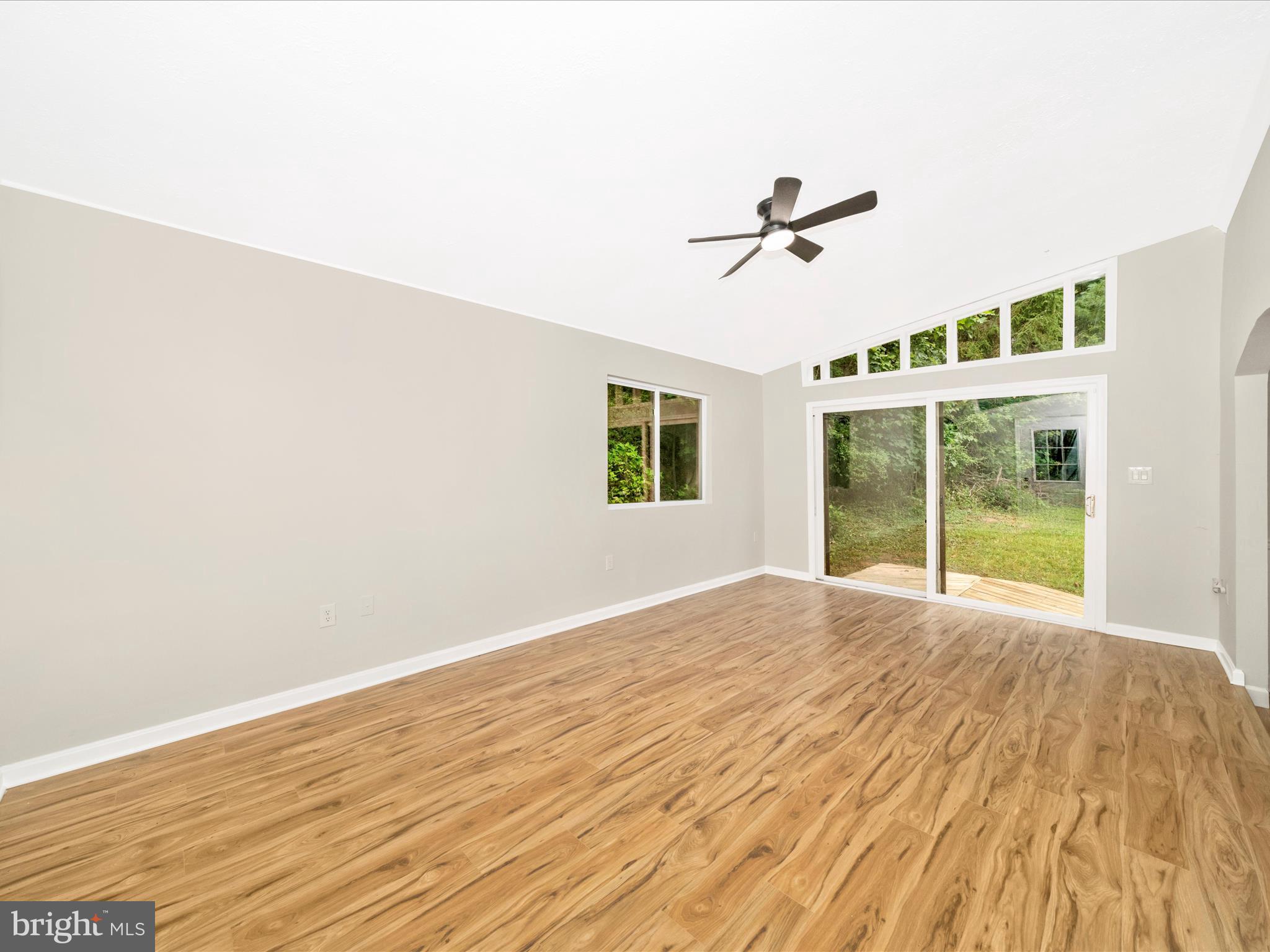 2512 Kaetzel Road Knoxville, MD 21758 - Photo 33 of 54 DSC02904 Family Room_x