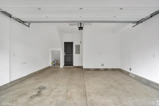 $1,095,000 | 10832 West Riverton Court, Toluca Lake, CA 91602