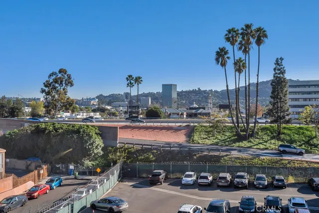 $1,095,000 | 10832 West Riverton Court, Toluca Lake, CA 91602