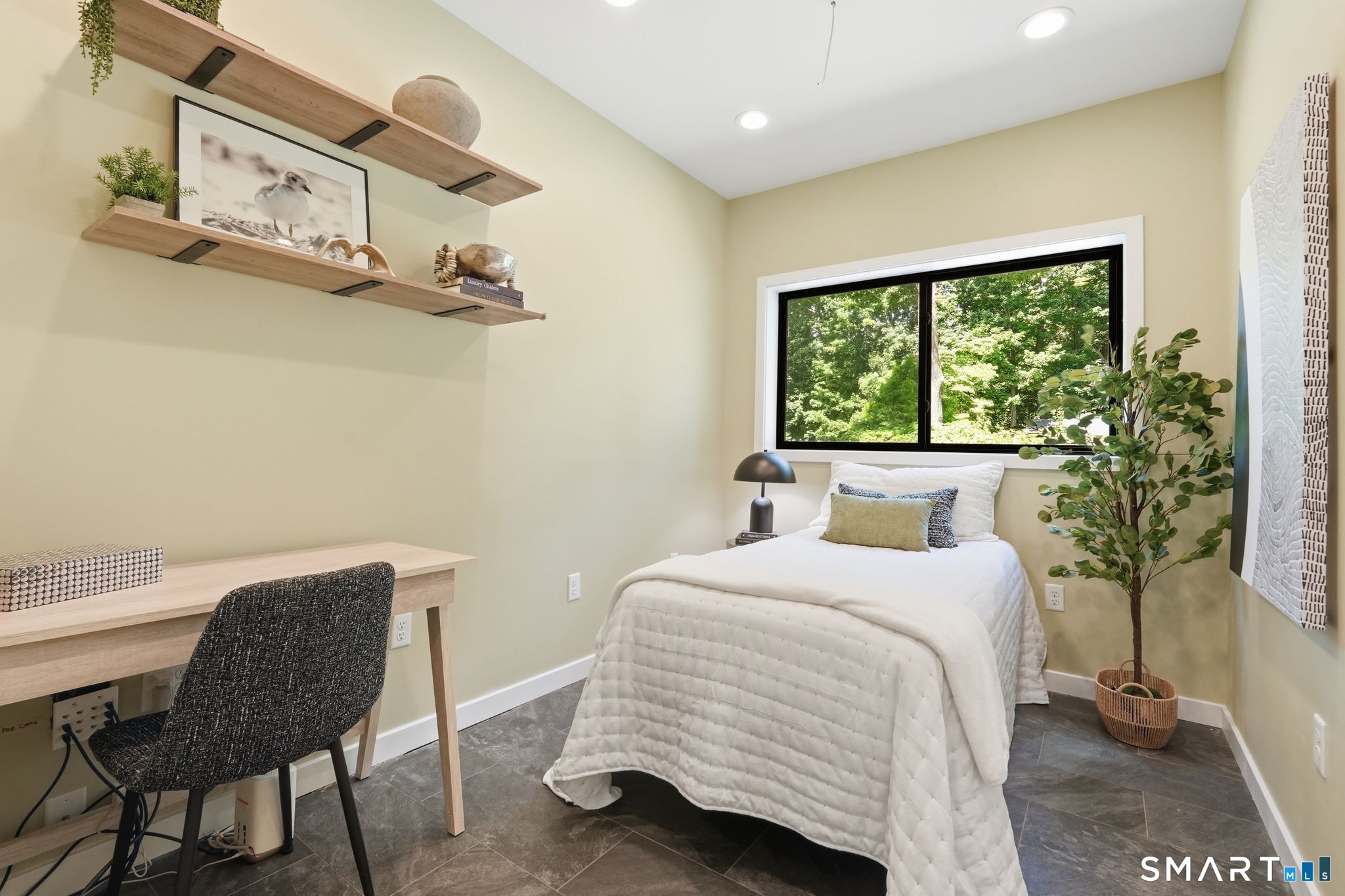 3120 Phelps Road Suffield, CT 06093 - Photo 27 of 40 Flex room / home office / additional bedroom