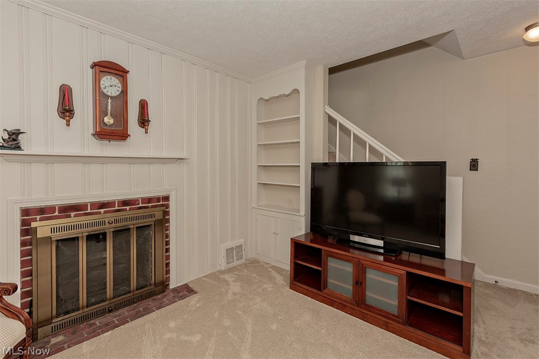 1552 Edgefield Road Lyndhurst, OH 44124 - Photo 5 of 30