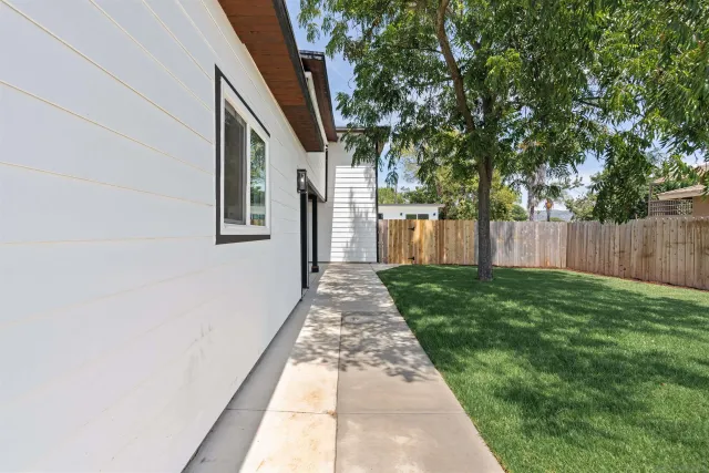 $1,295,000 | 1160 Erica Street, Escondido, CA 92027