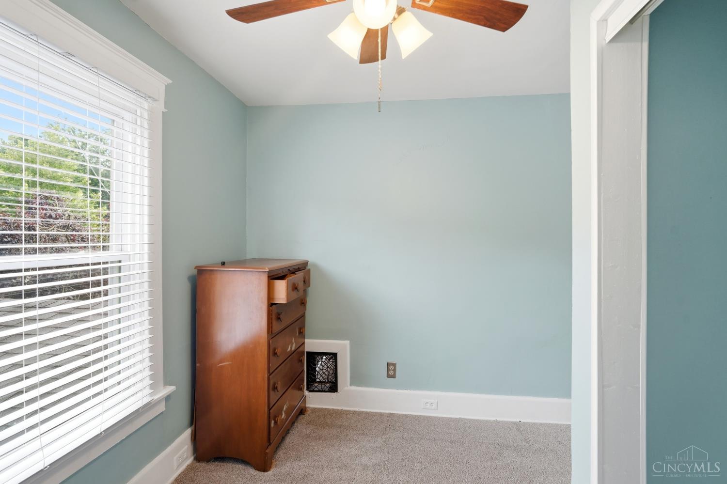 6616 Roe Street Cincinnati, OH 45227 - Photo 43 of 75