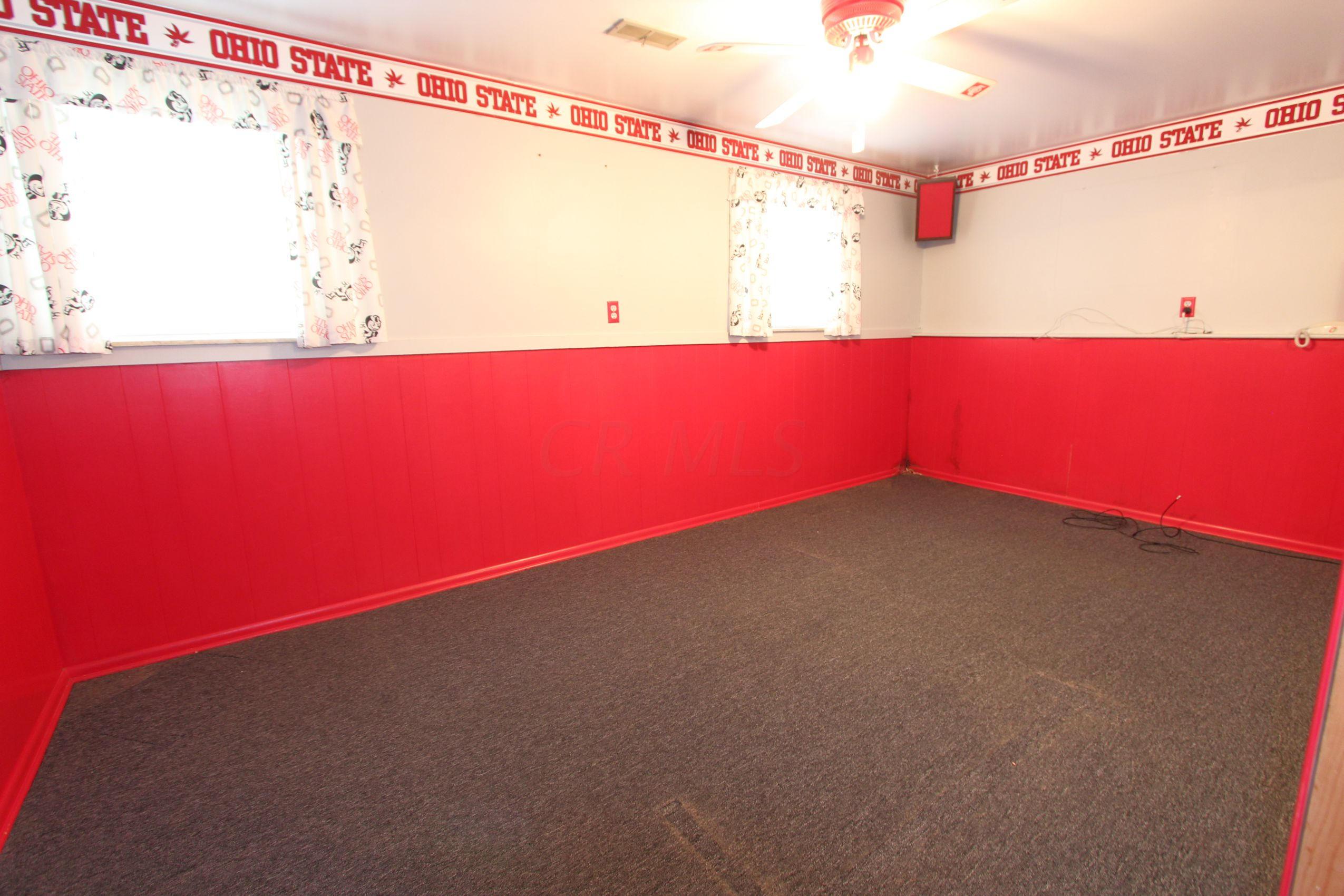 2768 Fleet Road Columbus, OH 43232 - Photo 12 of 22 Gallery Image 12