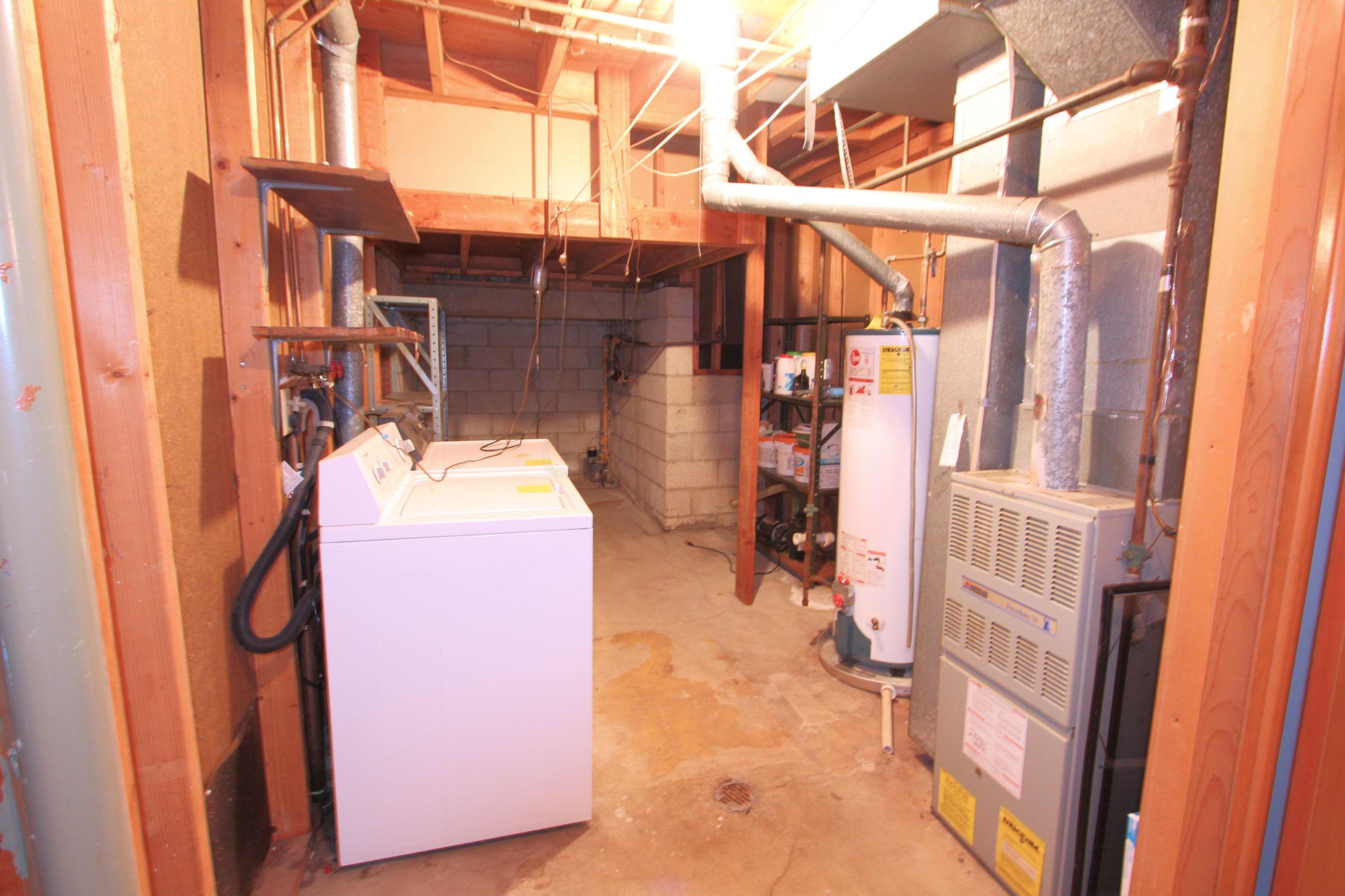 2768 Fleet Road Columbus, OH 43232 - Photo 14 of 22 Gallery Image 14