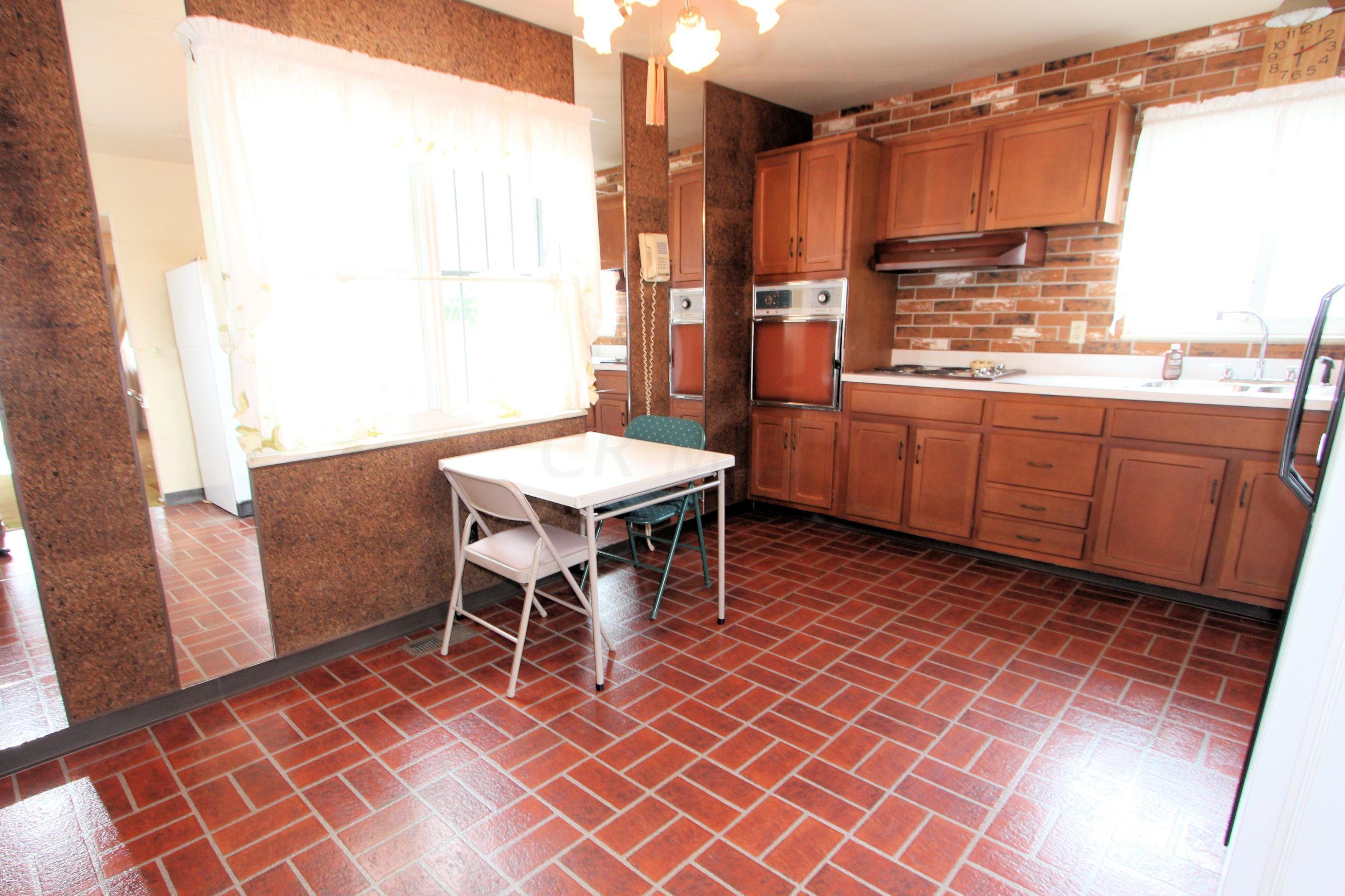 2768 Fleet Road Columbus, OH 43232 - Photo 5 of 22 Gallery Image 5