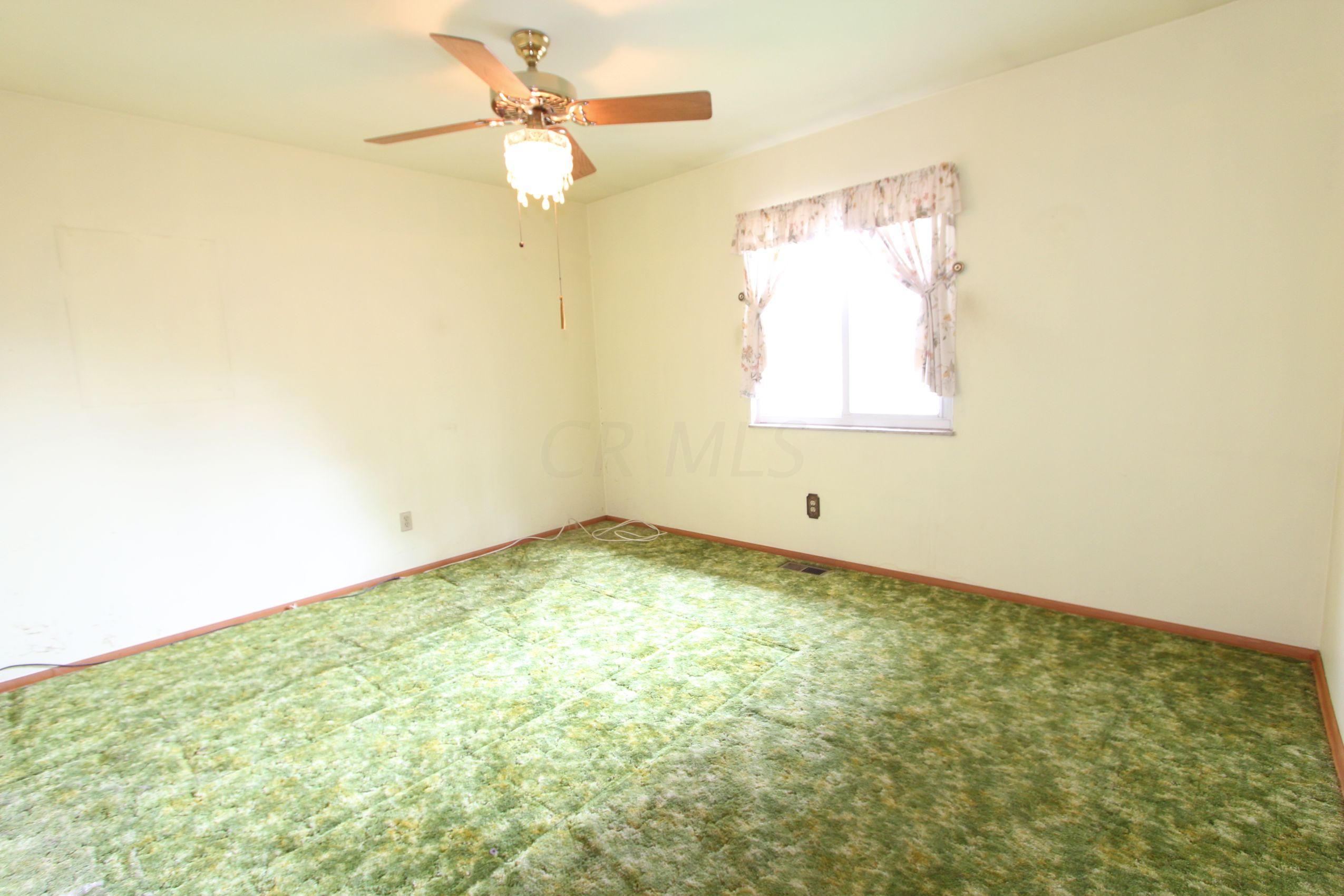 2768 Fleet Road Columbus, OH 43232 - Photo 6 of 22 Gallery Image 6
