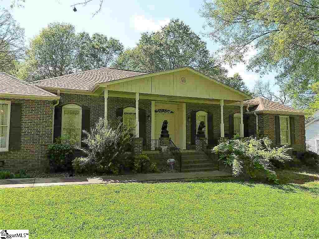 405 Regency Circle Anderson, SC 29625 - Photo 3 of 34 Gallery Image 3