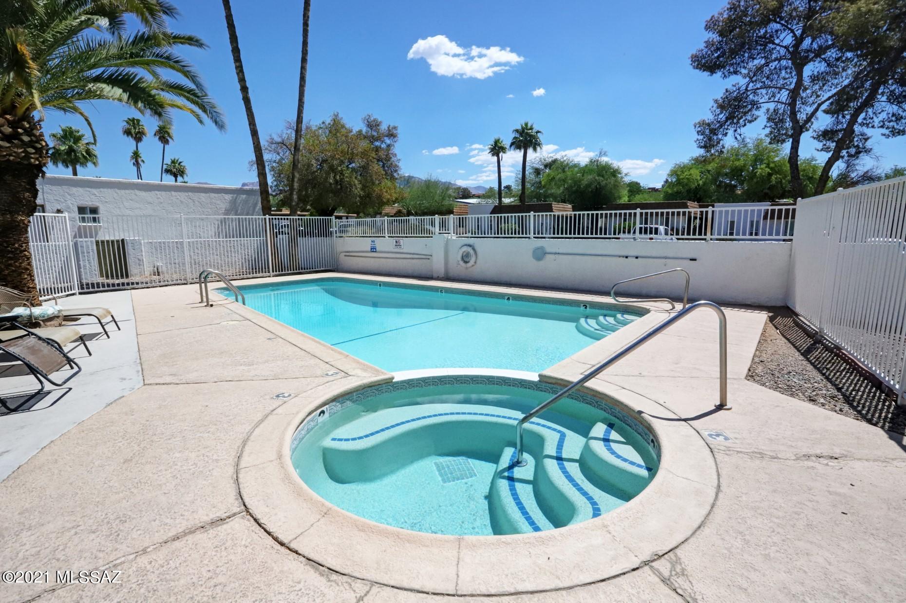 660 East River Road, Unit I Tucson, AZ 85704 - Photo 36 of 37