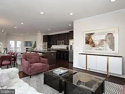 $3,250 | 43385 Rickenbacker Square, Ashburn, VA 20147