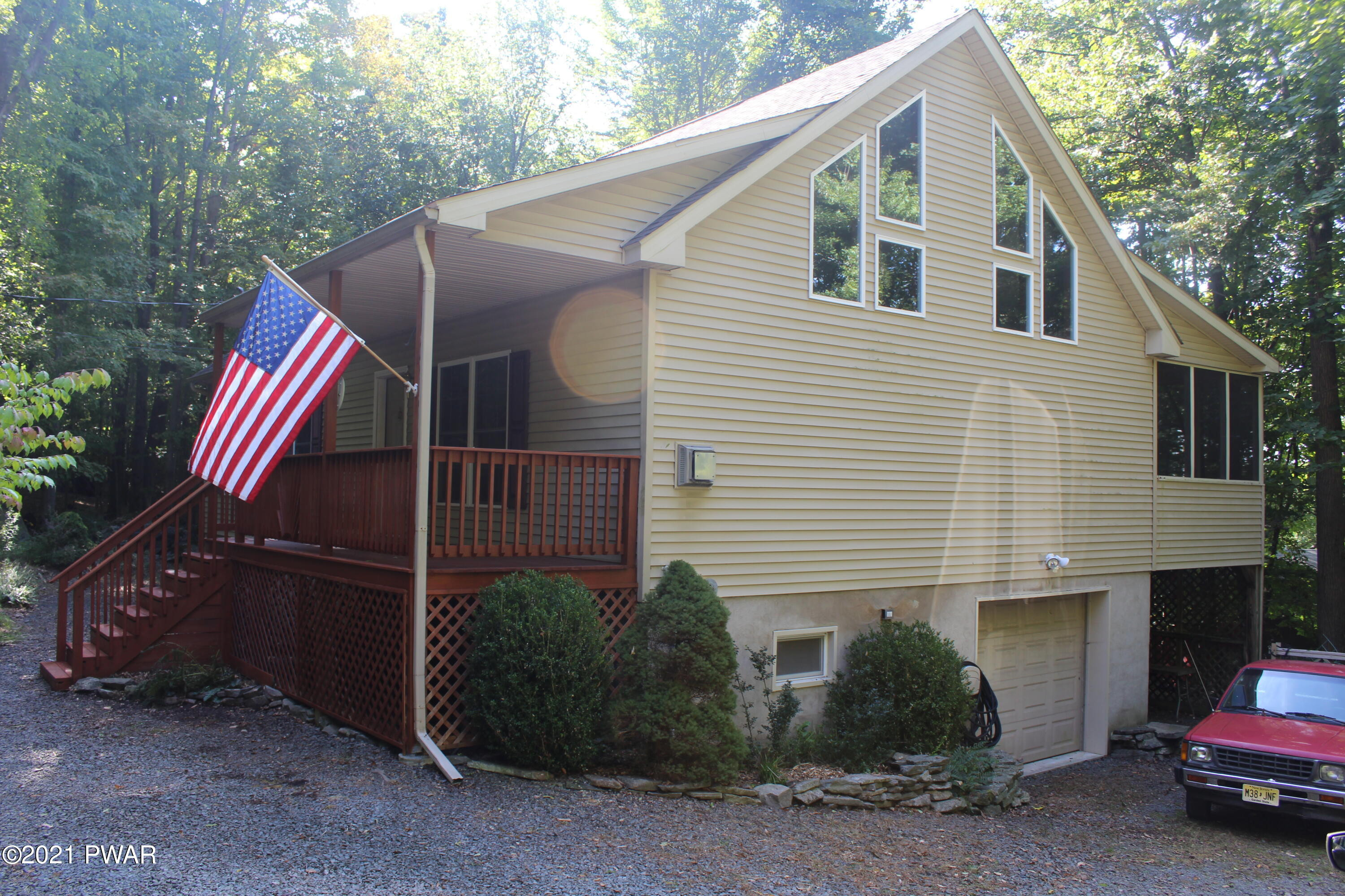 133 Ridgeview Drive Lake Ariel, PA 18436 - Photo 2 of 18
