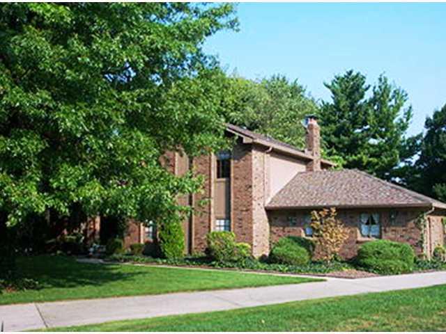55 Ridge Court Greenwood, IN 46142 - Photo 2 of 11 Gallery Image 2