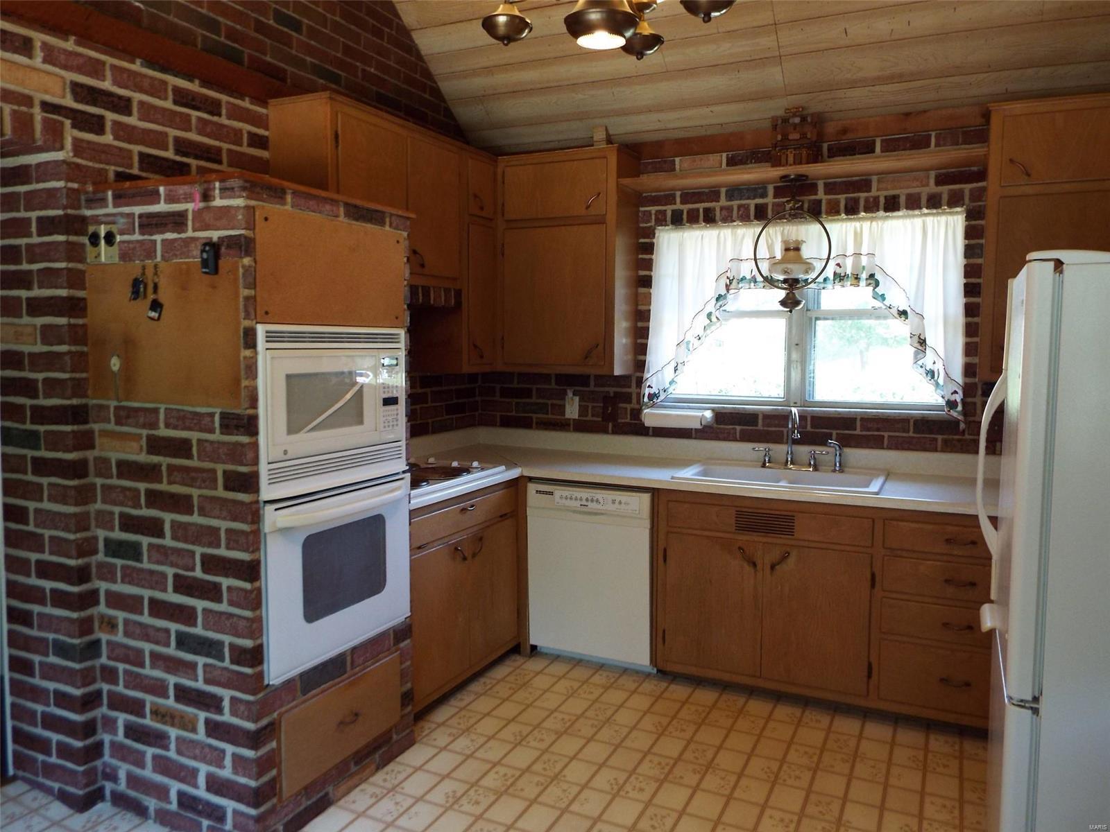 127 Liberty Road Fairview Heights, IL 62208 - Photo 4 of 45 Gallery Image 4