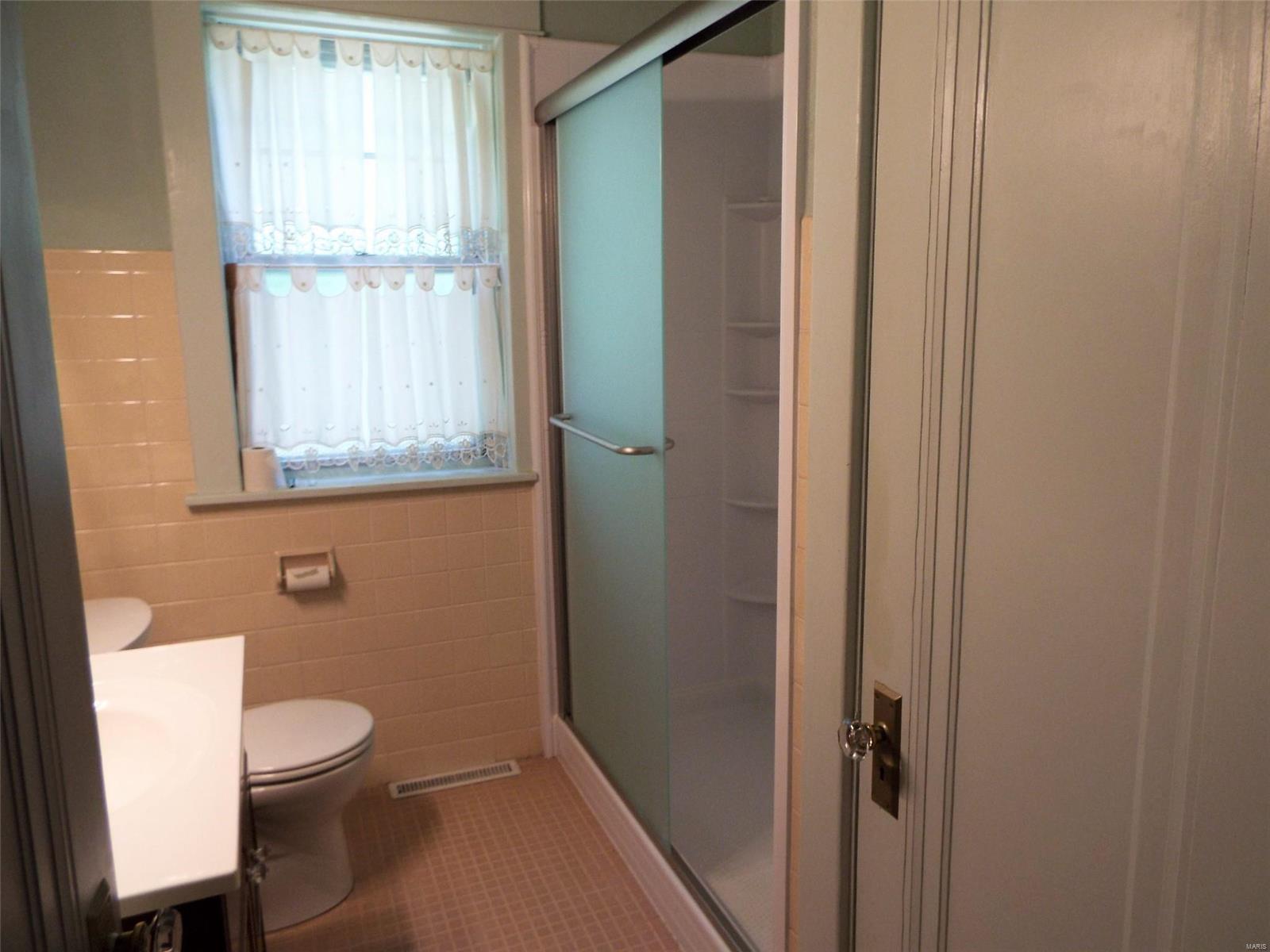 127 Liberty Road Fairview Heights, IL 62208 - Photo 8 of 45 Gallery Image 8