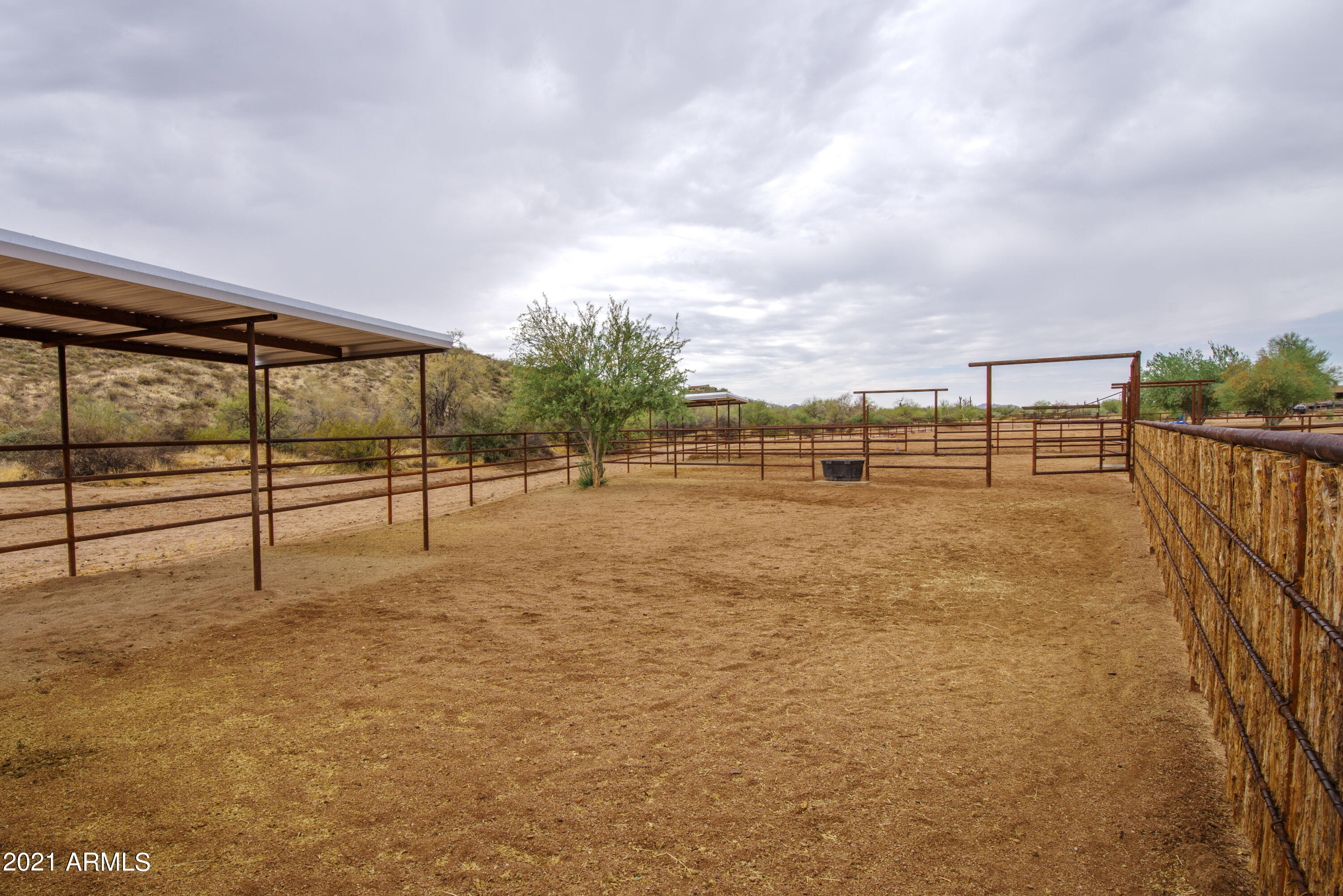 17513 East Quail Track Road Scottsdale, AZ 85263 - Photo 54 of 88 Horse Pens w/ Shade