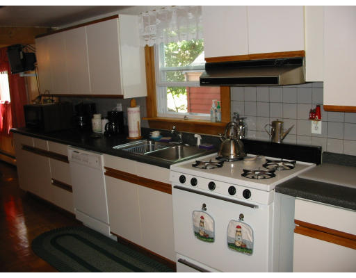 48 Vesey Road Randolph, MA 02368 - Photo 5 of 6 Gallery Image 5
