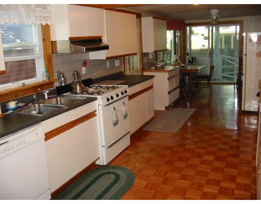 48 Vesey Road Randolph, MA 02368 - Photo 6 of 6 Gallery Image 6