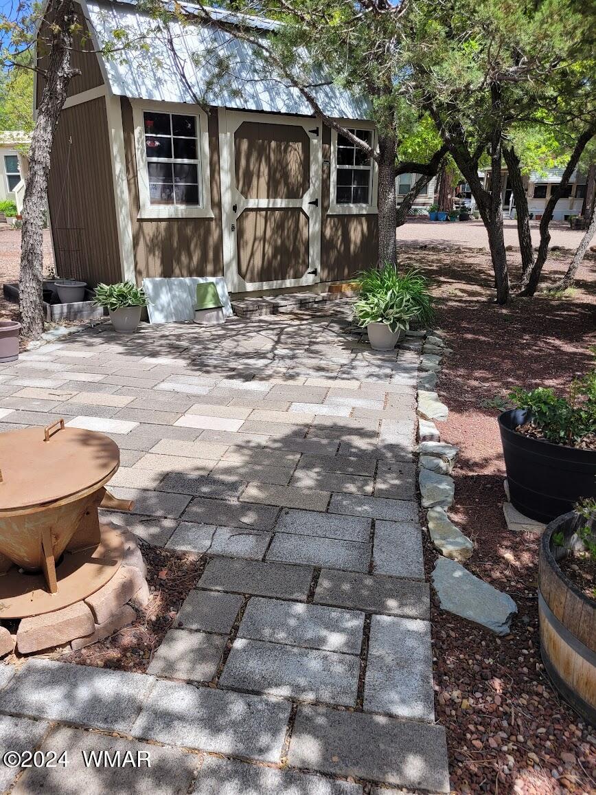 1930 Larson Road, Unit 15 Lakeside, AZ 85929 - Photo 15 of 18 Patio & Shed