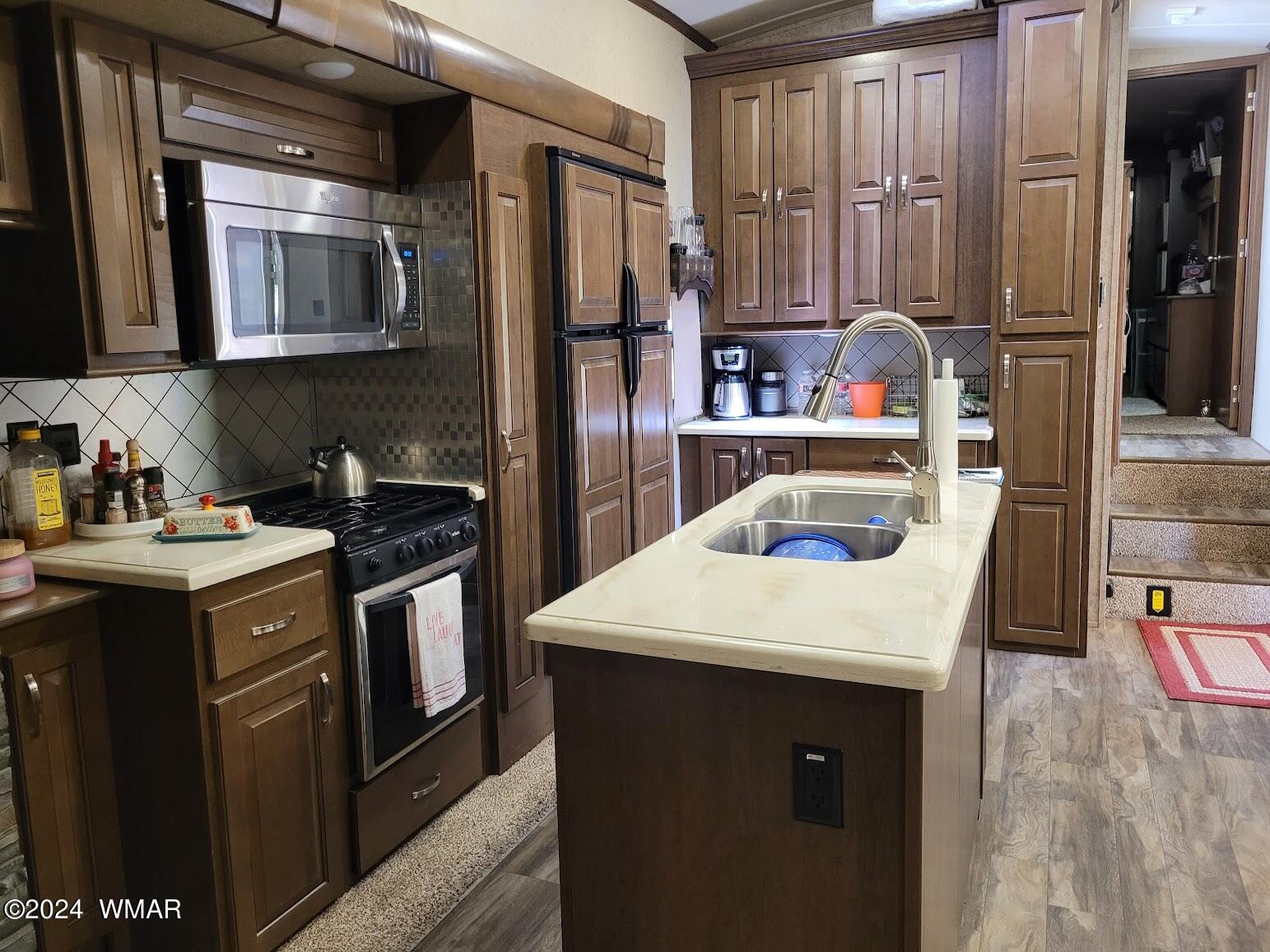 1930 Larson Road, Unit 15 Lakeside, AZ 85929 - Photo 2 of 18 Kitchen