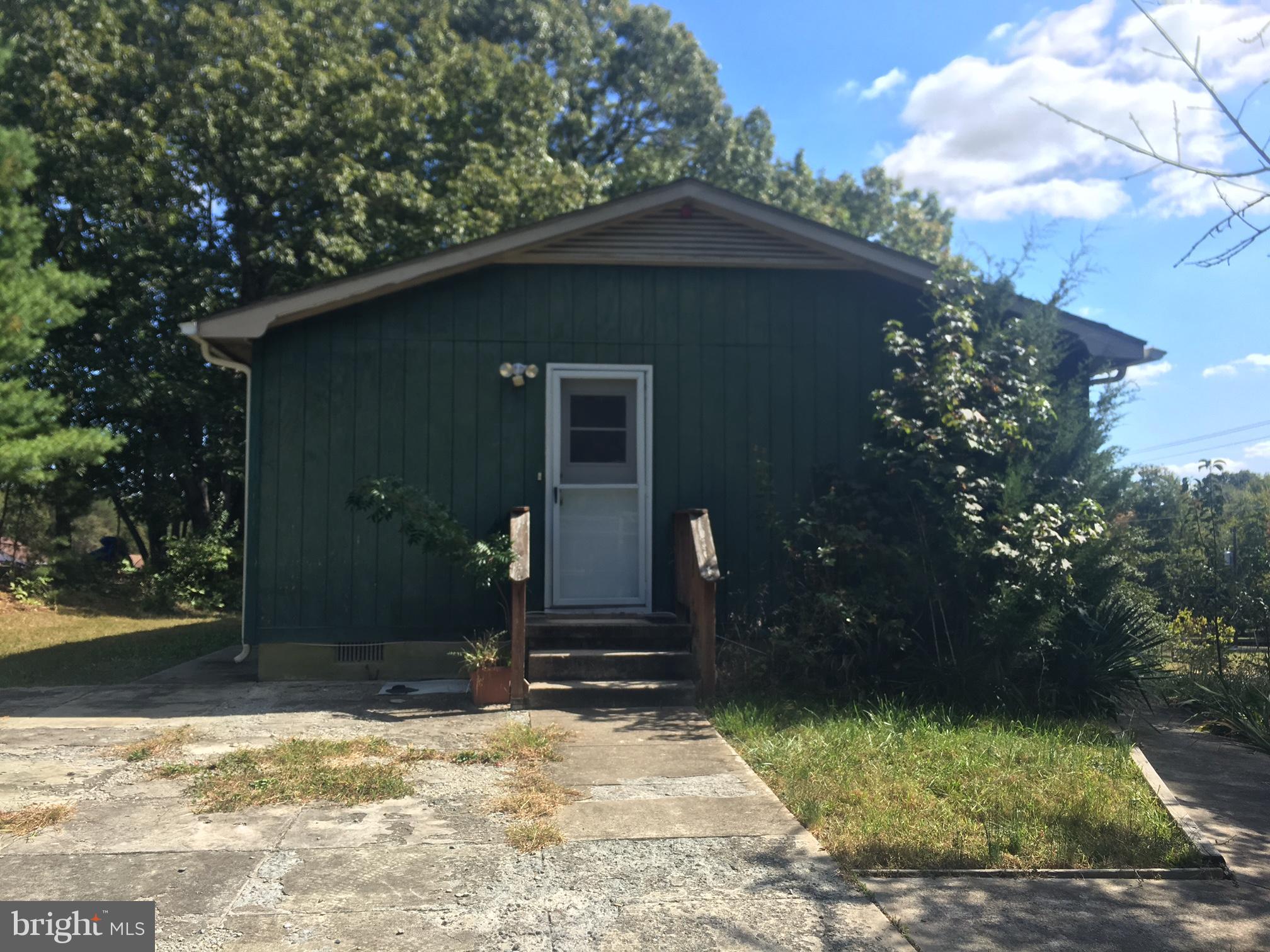 685 Courthouse Road Stafford, VA 22554 - Photo 11 of 11 SIDE ENTRANCE
