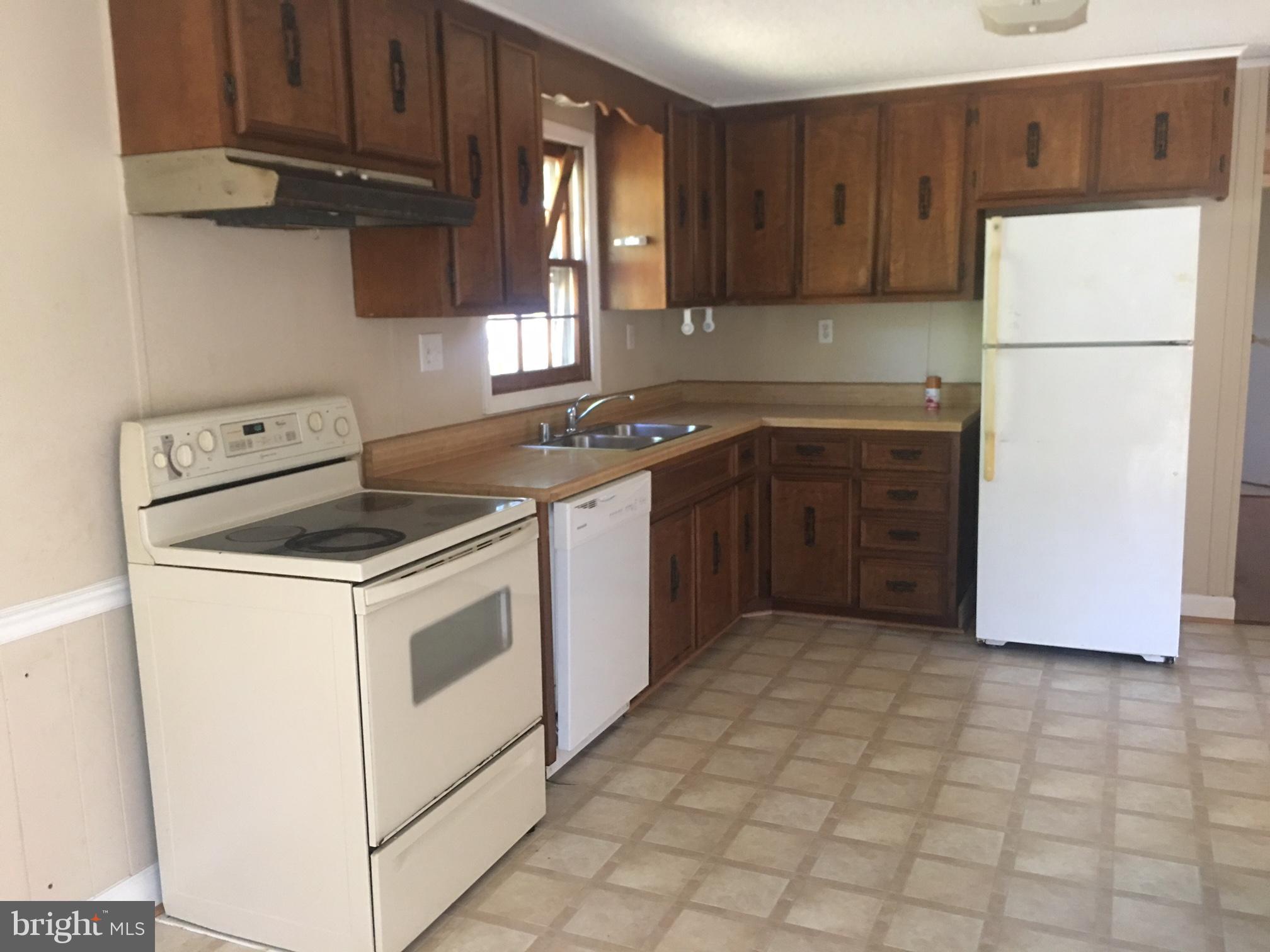 685 Courthouse Road Stafford, VA 22554 - Photo 4 of 11 Kitchen
