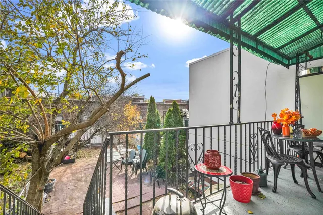 a view of outdoor space yard and patio