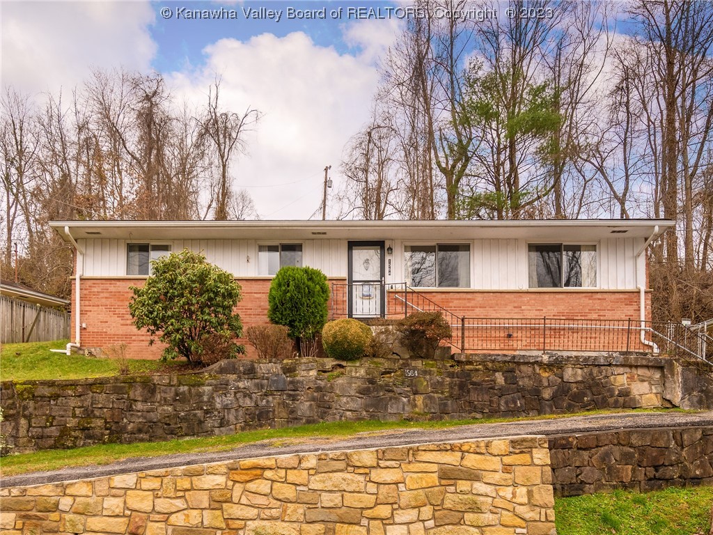 1564 Smith Road Charleston, WV 25314 - Photo 1 of 18 Gallery Image 1