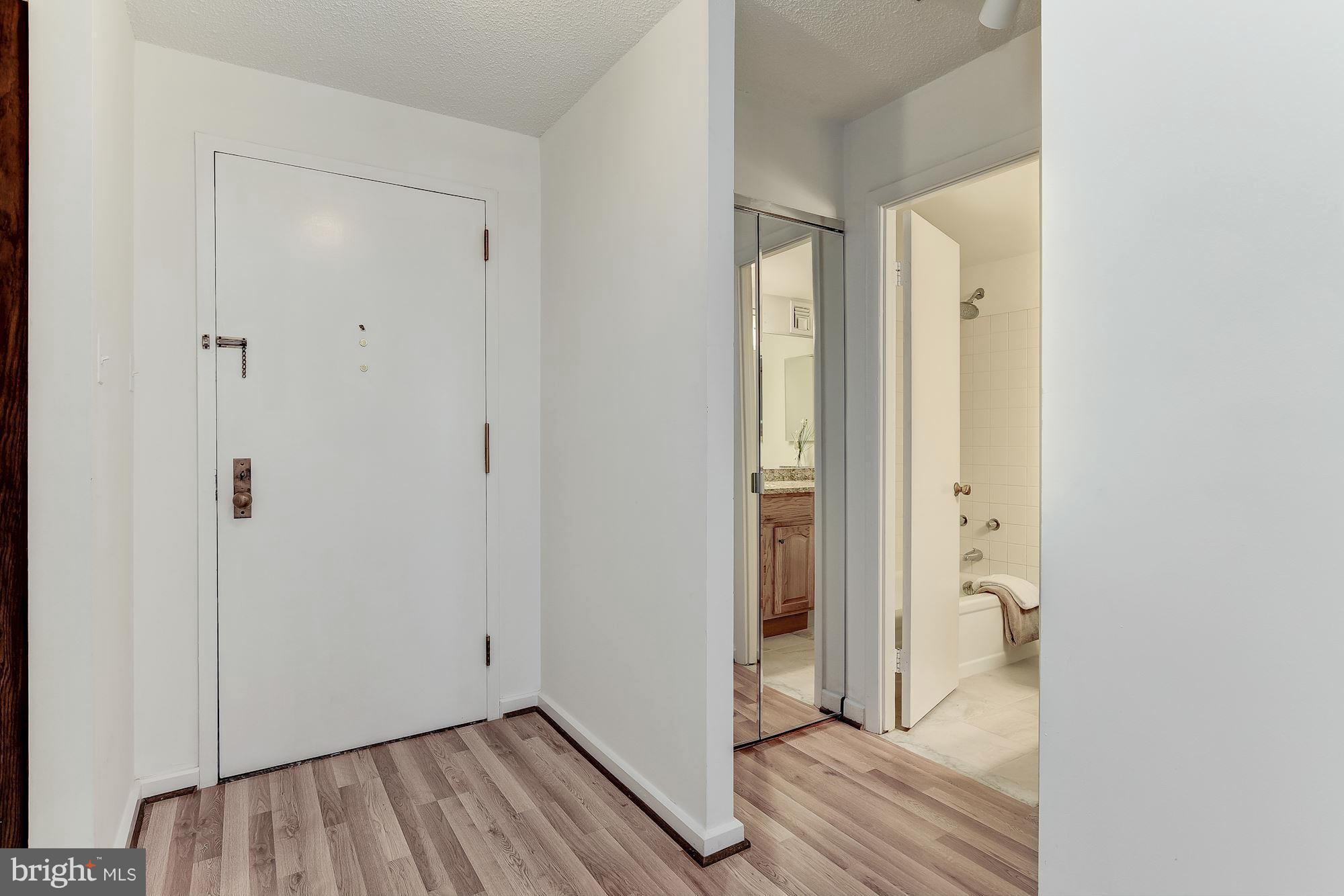 2141 P Street Northwest, Unit 809 Washington, DC 20037 - Photo 12 of 26 Interior (General)