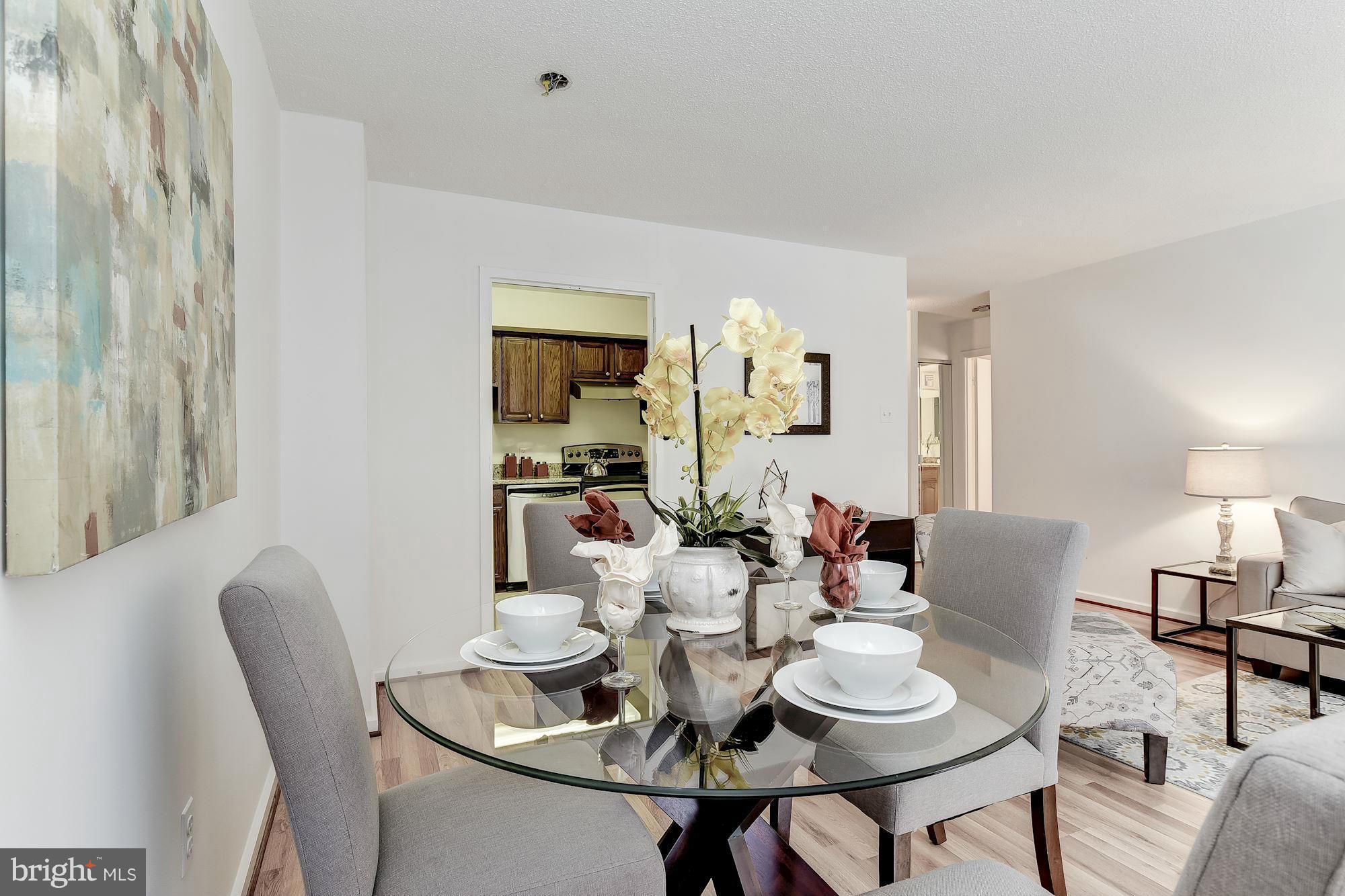 2141 P Street Northwest, Unit 809 Washington, DC 20037 - Photo 10 of 26 Dining Room