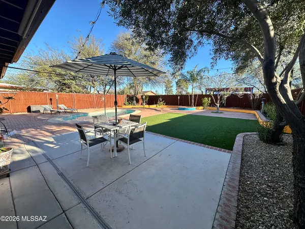 $3,000 | 5836 East Lee Street, Tucson, AZ 85712