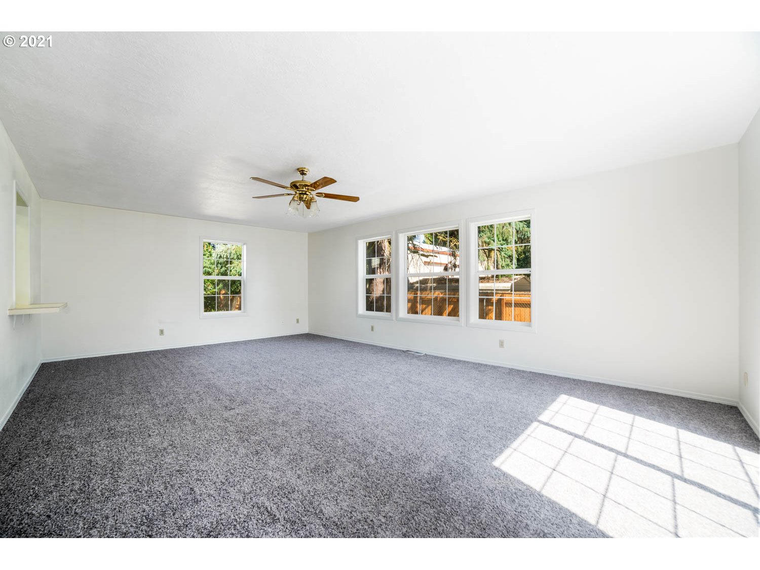 3039 Brown Road Northeast Salem, OR 97305 - Photo 13 of 29 Gallery Image 13