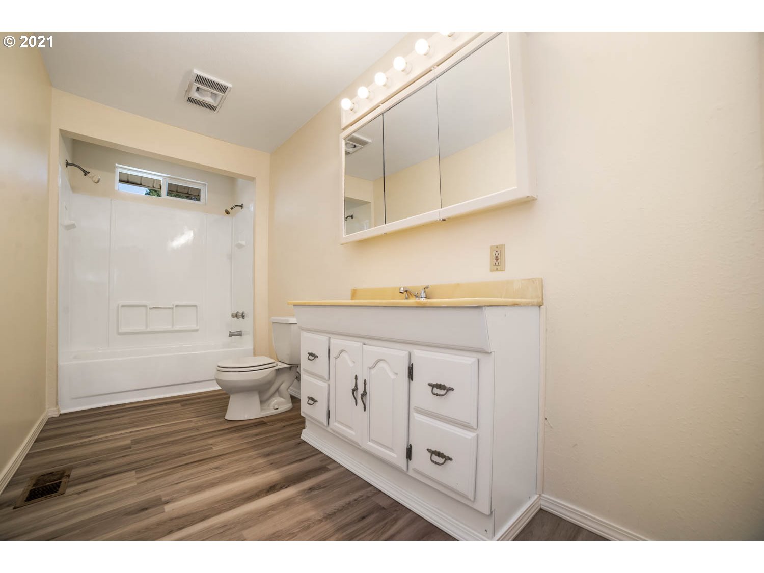 3039 Brown Road Northeast Salem, OR 97305 - Photo 23 of 29 Gallery Image 23