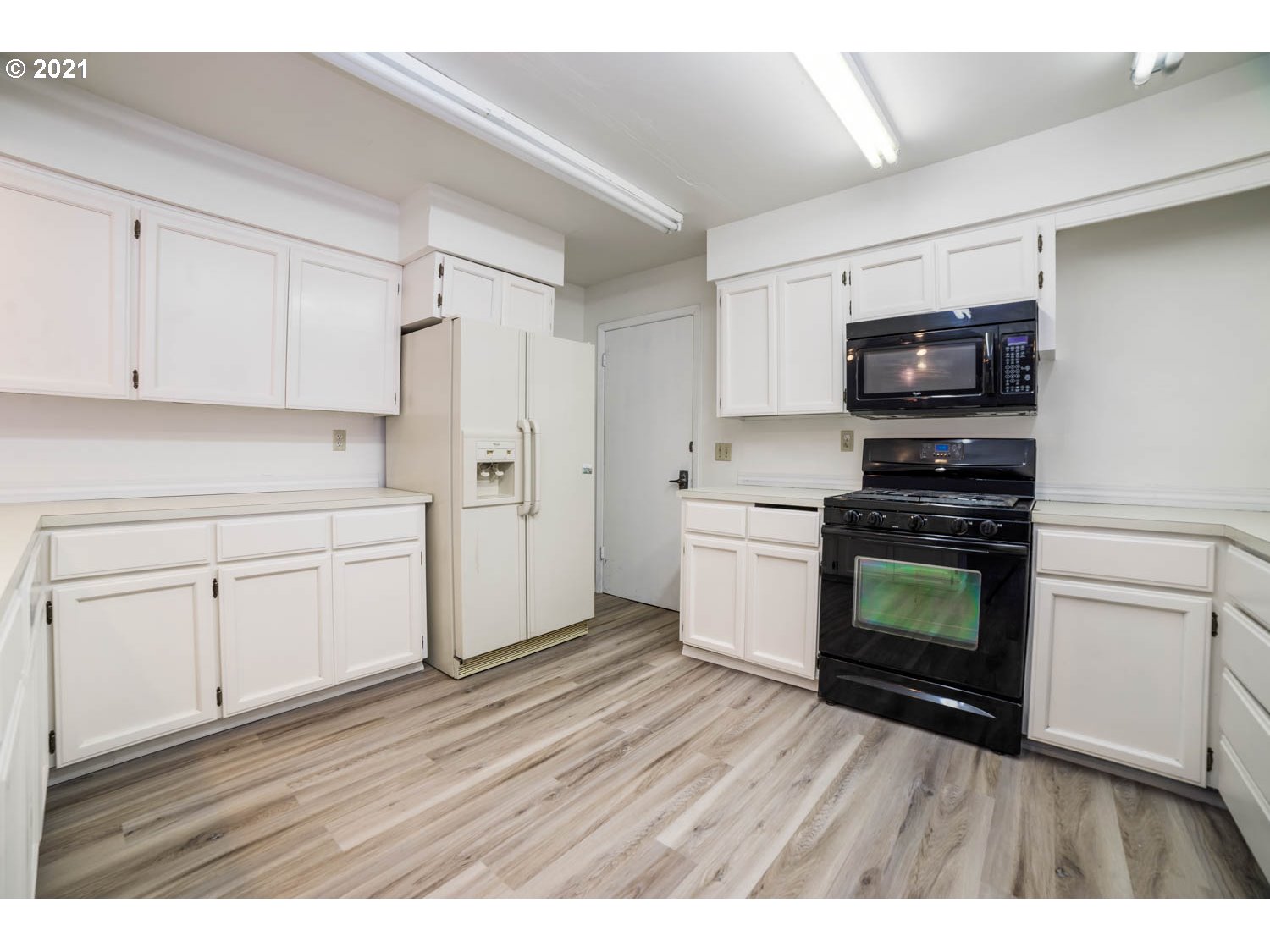 3039 Brown Road Northeast Salem, OR 97305 - Photo 8 of 29 Gallery Image 8