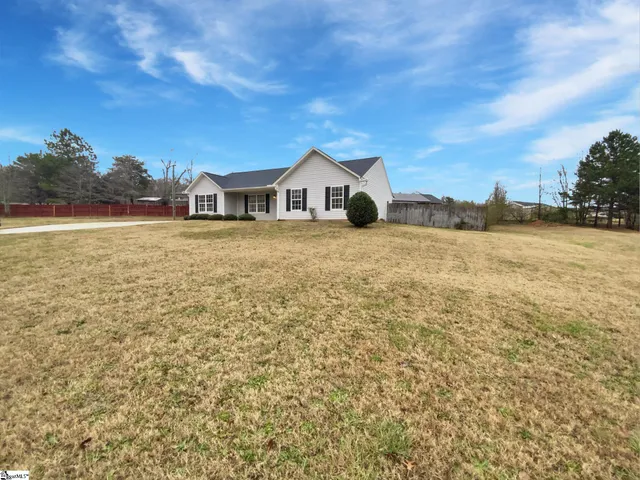 $238,000 | 5 Surfside Court, Piedmont, SC 29673